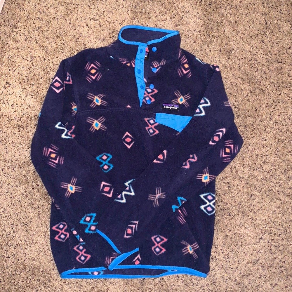 Blue fun print Patagonia pullover